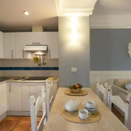Tranquil Lantana 1 Bedroom Sleeps 5 Apartment Pula